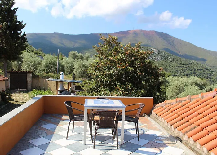 Varias Art House