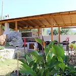 Varias Art House *